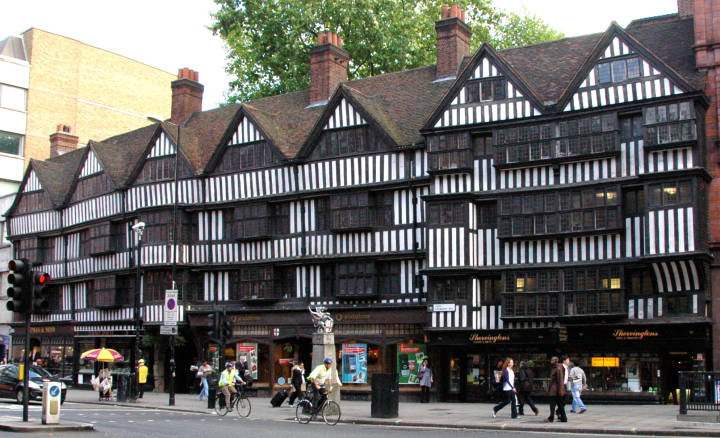 Build Team move in to their new offices in Staple Inn