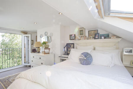 Kilburn, NW6 (Loft)